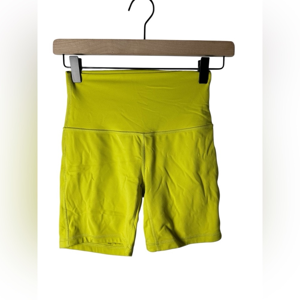 Lululemon Align High Rise Short 6” Yellow Serpentine Size 4 - Picture 3 of 8